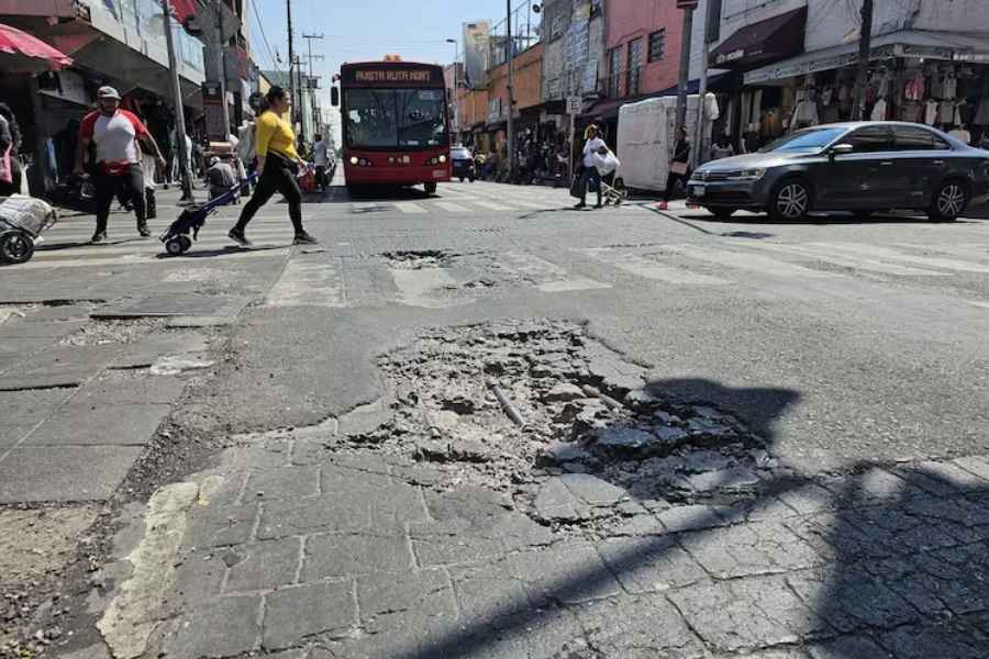 Diputada Jasso propone programa nacional urgente para reparar baches y mejorar vialidades