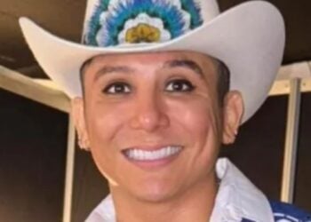 Edwin Luna aclara origen de foto que lo muestra con maquillaje