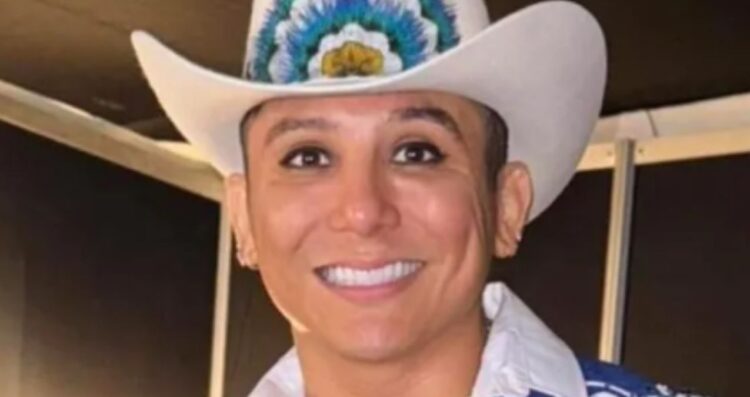 Edwin Luna aclara origen de foto que lo muestra con maquillaje