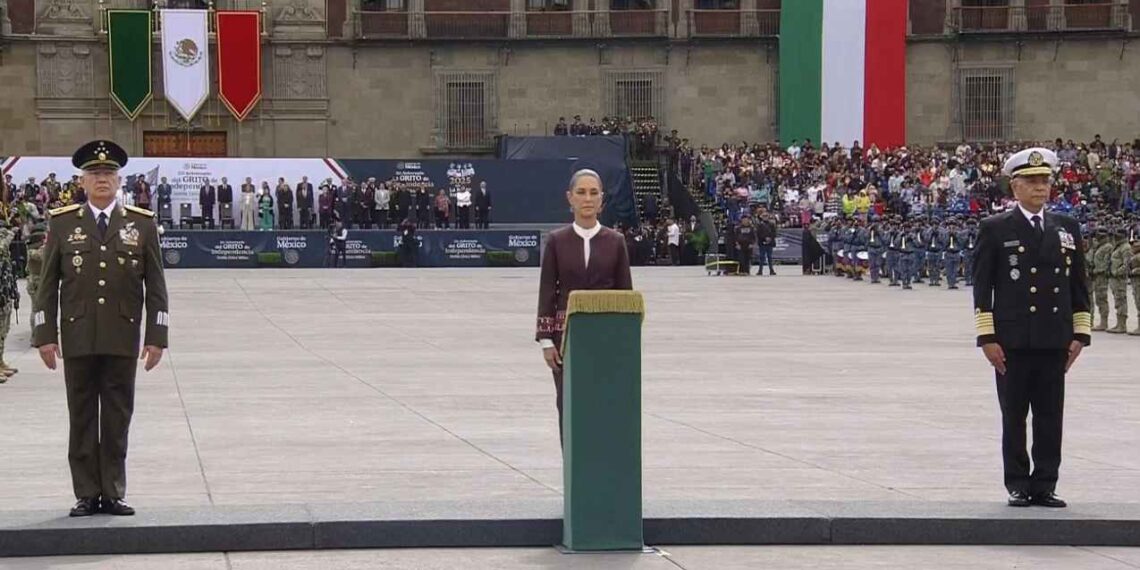 Encabeza Claudia Sheinbaum el Desfile Cívico Militar en la CDMX | EN VIVO