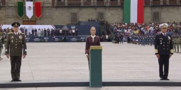 Encabeza Claudia Sheinbaum el Desfile Cívico Militar en la CDMX | EN VIVO