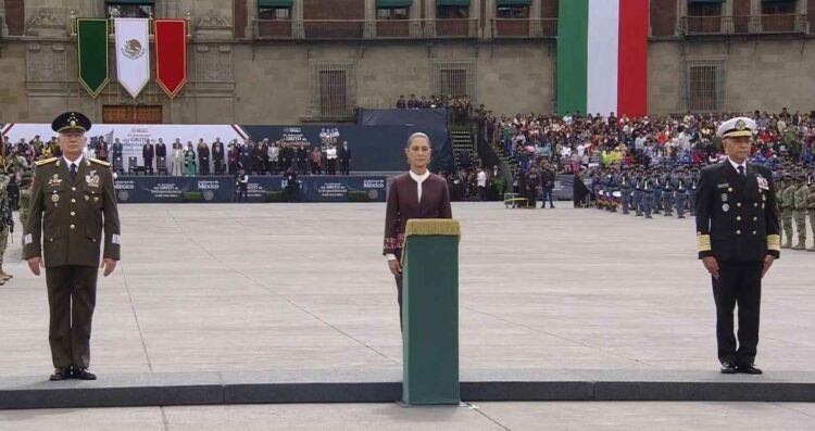 Encabeza Claudia Sheinbaum el Desfile Cívico Militar en la CDMX | EN VIVO