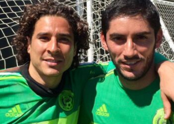 Guillermo Ochoa lanza mensaje a Jesús Corona, su 'rival' en la Selección Mexicana