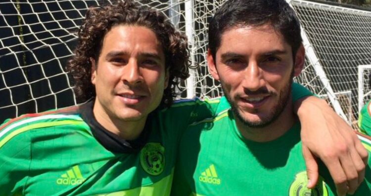 Guillermo Ochoa lanza mensaje a Jesús Corona, su 'rival' en la Selección Mexicana