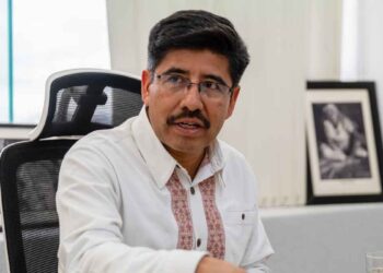 Hugo Aguilar Ortiz defiende y explica la necesidad de 70 asesores