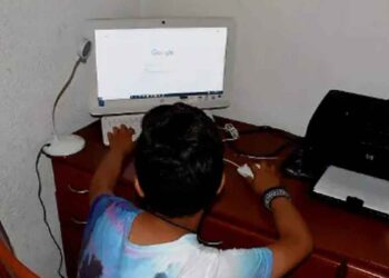 Iglesia padres hijos internet
