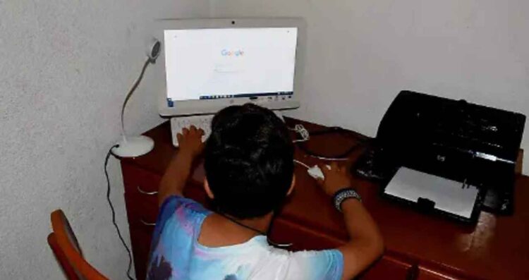 Iglesia padres hijos internet