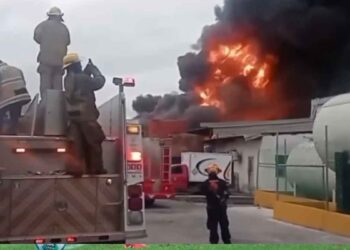 Incendio en empresa Apodaca