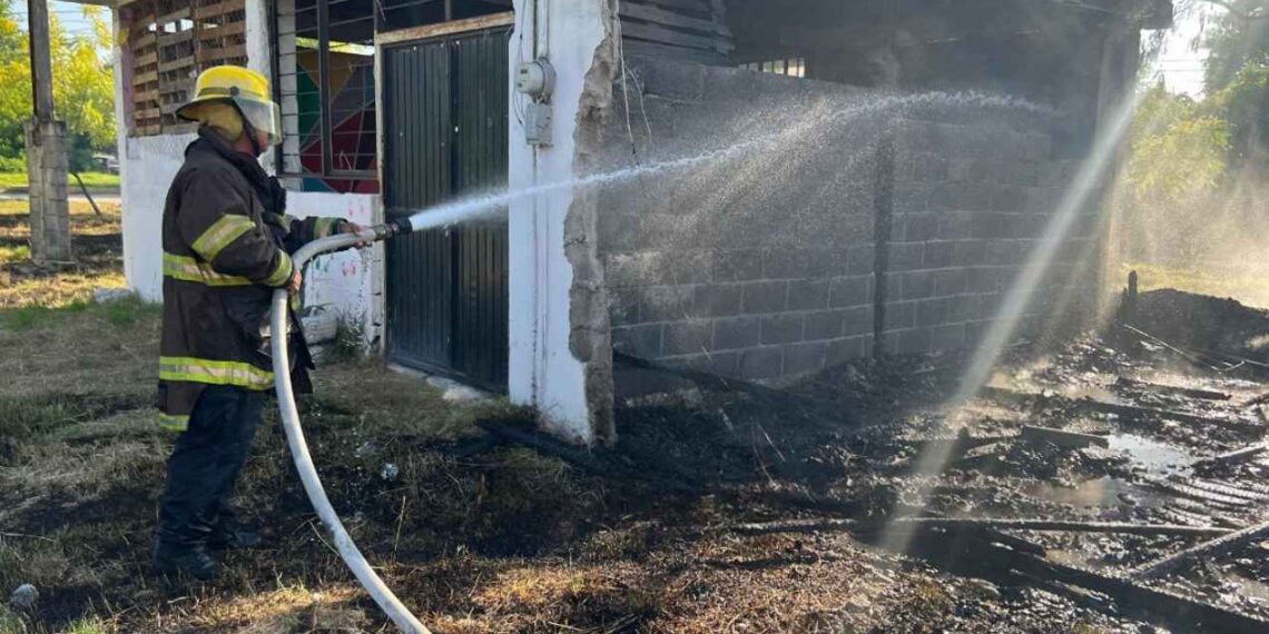 Incendio salón en Mante
