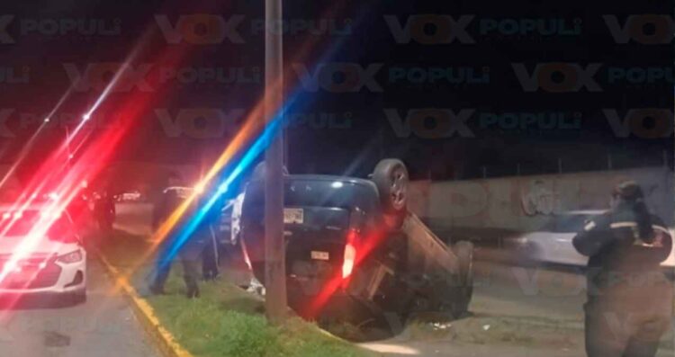 Joven vuelca en Tampico