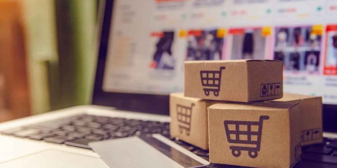 México podría tener nuevas reglas para comprar en línea, asegura Monreal