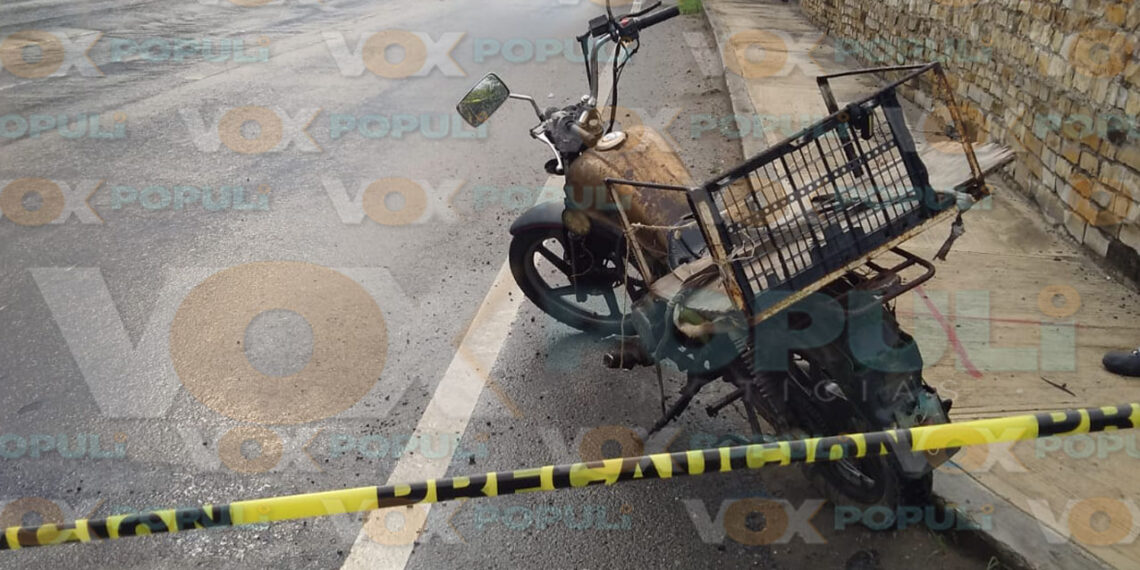 Motociclista derrapa por lluvia en Altamira, Tamaulipas