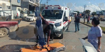 Motociclista derrapa y termina hospitalizado en Altamira, Tamaulipas