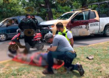 Motociclista hospitalizado en Victoria