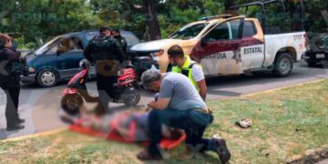 Motociclista hospitalizado en Victoria