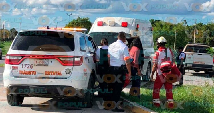 Mujer estudiante pierde el control de su auto y resulta herida en Cd. Victoria, Tamaulipas