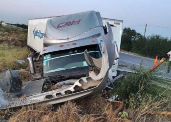accidente en carretera a Nuevo Laredo