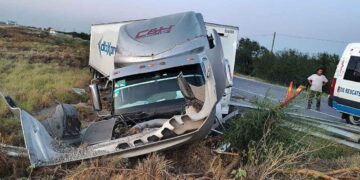 accidente en carretera a Nuevo Laredo