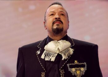 Pepe Aguilar se enfrenta a críticas por sus comentarios sobre migrantes