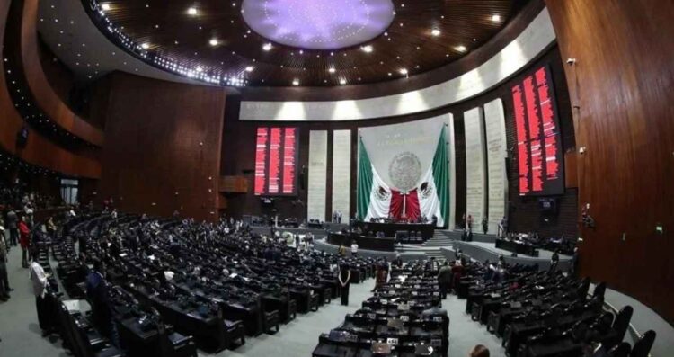 Política exterior de México genera críticas en la oposición; señalan que es débil ante EU