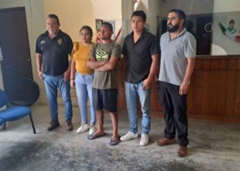 Rescatan en Hualahuises a joven