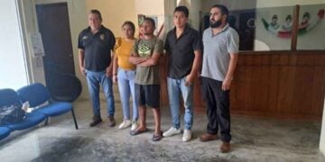 Rescatan en Hualahuises a joven
