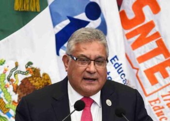 SNTE prevé afiliar a 5 millones de maestros a Morena
