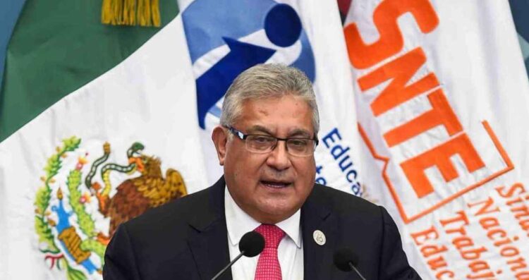 SNTE prevé afiliar a 5 millones de maestros a Morena