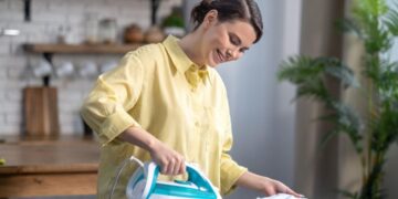 Guía práctica para elegir planchas de vapor para ropa: materiales y potencia