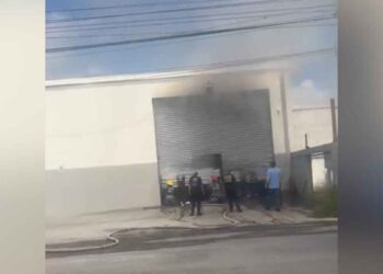 Se incendia bodega en Allende