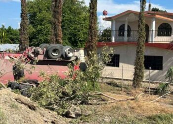 Tráiler se accidenta