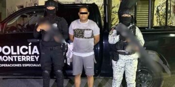 Venezolano es detenido por circular a bordo de una motocicleta robada en Monterrey, NL