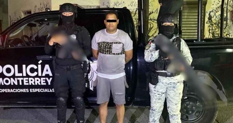 Venezolano es detenido por circular a bordo de una motocicleta robada en Monterrey, NL