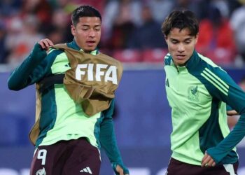 México empata con Brasil