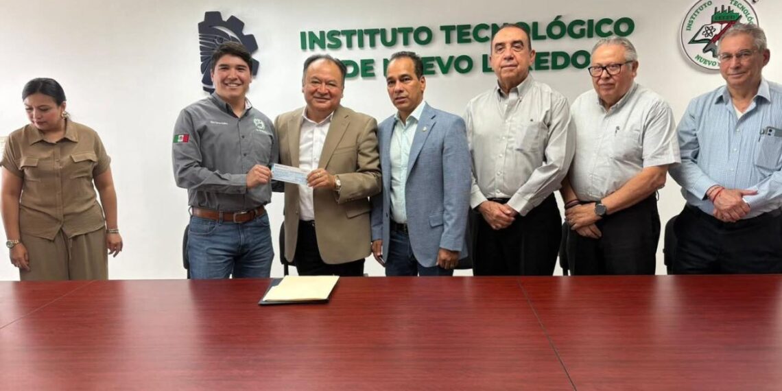 beca de titulación en nuevo laredo