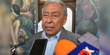 calles dañadas por lluvias en Victoria