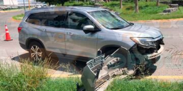 choca contra camioneta Victoria