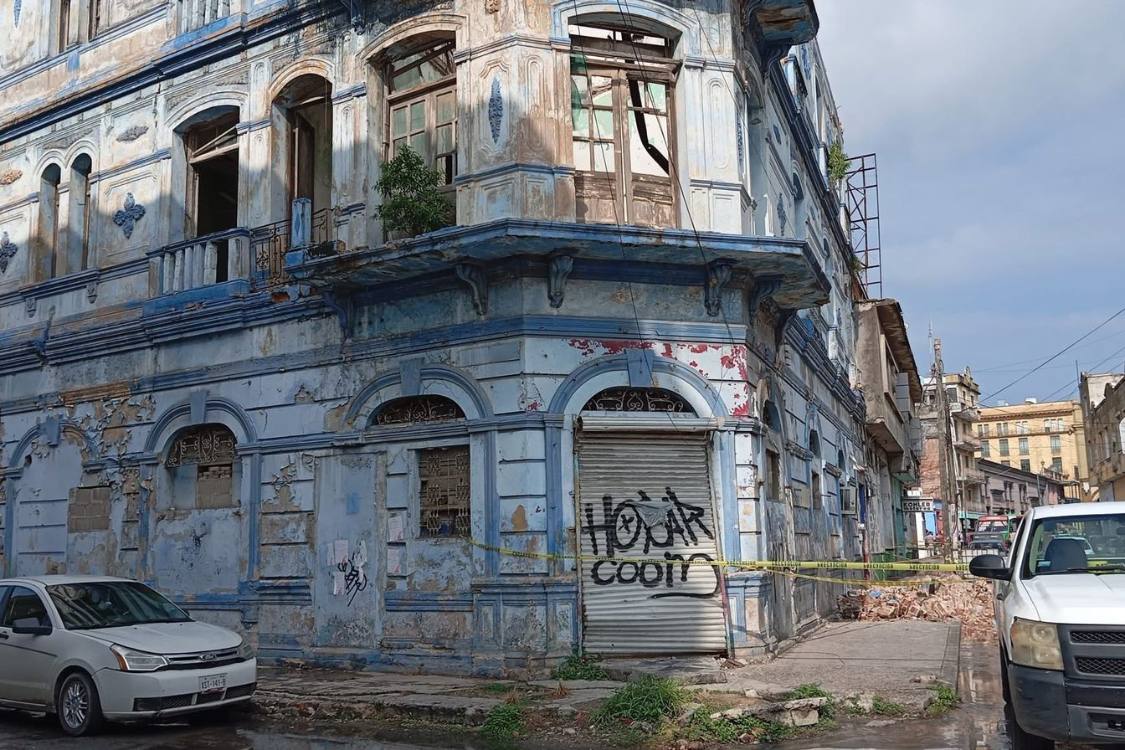 colapsa edificio antiguo en Tampico