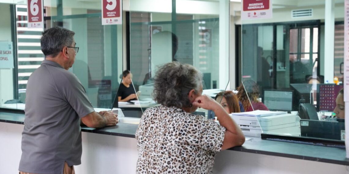 entrega de pólizas de seguro en Nuevo Laredo