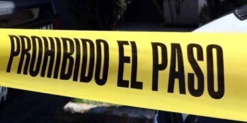 _mujer en baldío de Zapopan
