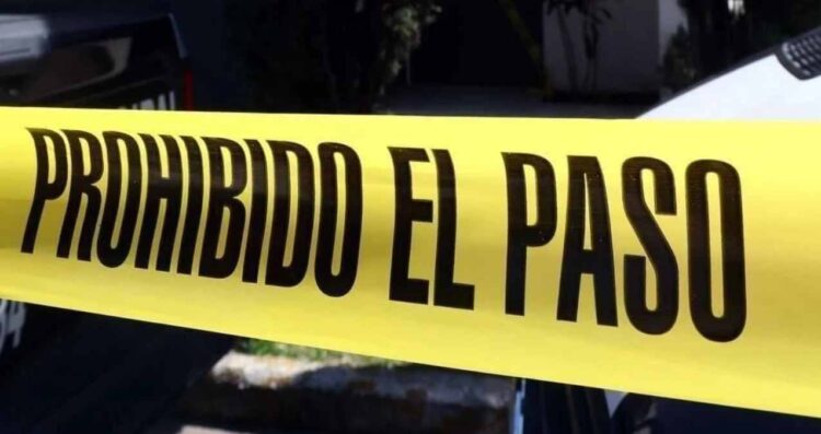 _mujer en baldío de Zapopan