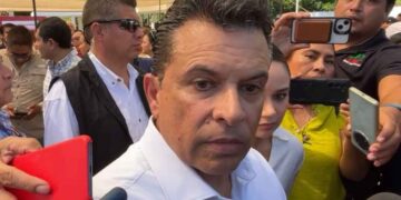 _patrullas y motocicletas a Tránsito Victoria