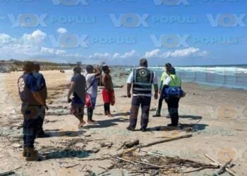 rescate de turista en playa Miramar