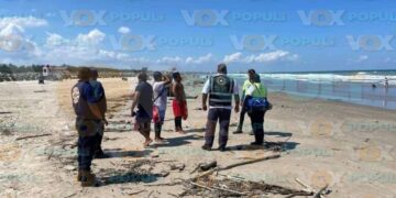 rescate de turista en playa Miramar