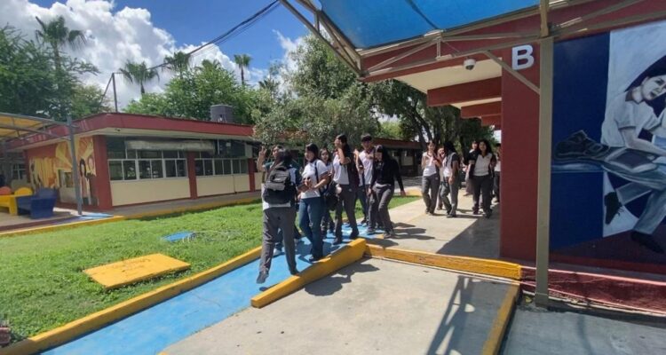 simulacro en cebtis 135 en matamoros