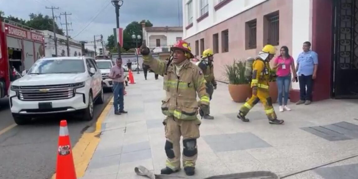 simulacro en palacio de gobierno de victoria