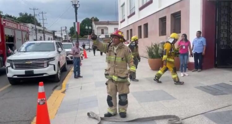 simulacro en palacio de gobierno de victoria