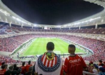 violencia estadio Akron