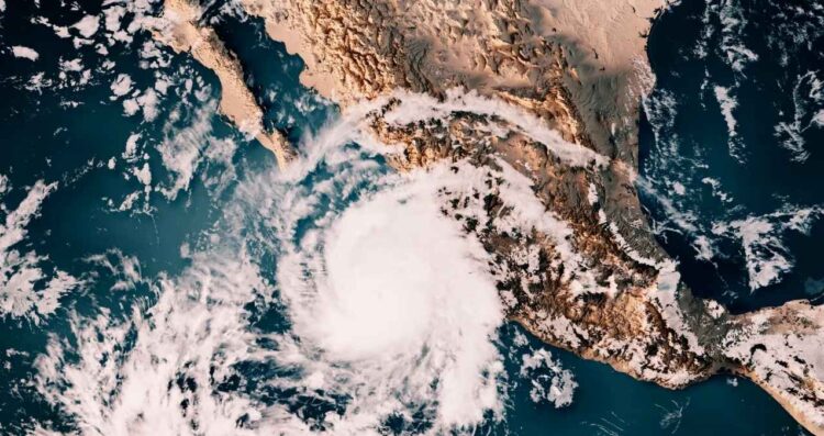 ¿Cuántos huracanes más podrían formarse en el Atlántico y Pacífico este 2025?