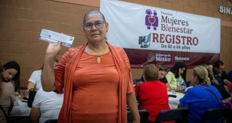 ¿En qué mes podrían recibir el pago las nuevas beneficiarias de la Pensión Mujeres Bienestar?